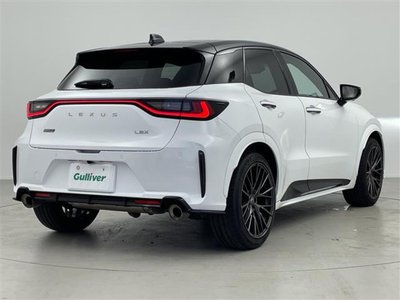 صورة 36 لـ 2024 Lexus LBX