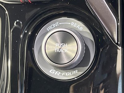 صورة 6 لـ 2023 Toyota GR COROLLA