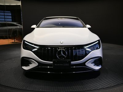 2025 Mercedes-BENZ EQE AMG photo 2