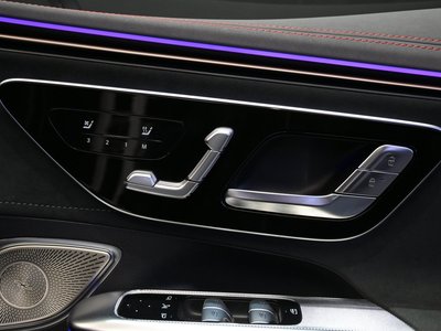 2025 Mercedes-BENZ EQE AMG thumbnail 31