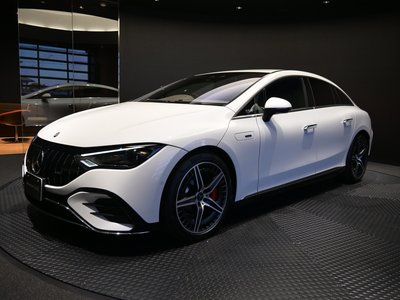 2025 Mercedes-BENZ EQE AMG photo 1