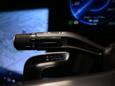 2025 Mercedes-BENZ EQE AMG thumbnail 63