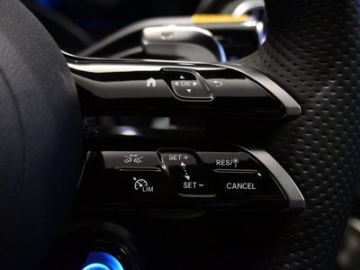 2025 Mercedes-BENZ EQE AMG thumbnail 25