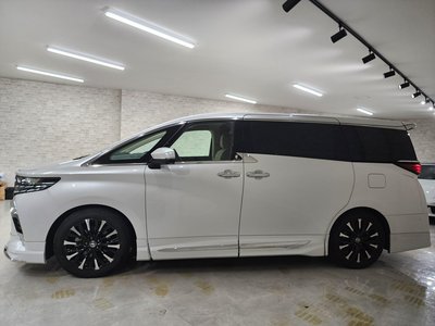 صورة 20 لـ 2025 Toyota ALPHARD