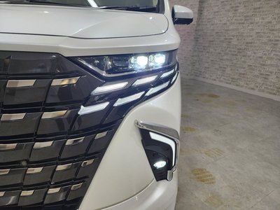 صورة 22 لـ 2025 Toyota ALPHARD