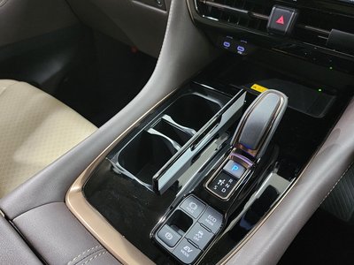 صورة 47 لـ 2025 Toyota ALPHARD