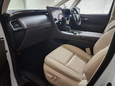 صورة 51 لـ 2025 Toyota ALPHARD