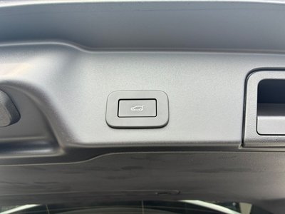 2023 LAND Rover RANGE ROVER EVOQUE thumbnail 38