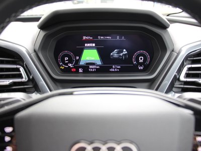 صورة 19 لـ 2025 AUDI Q4 SPORTBACK E-TRON