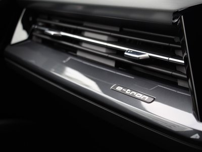 صورة 27 لـ 2025 AUDI Q4 SPORTBACK E-TRON