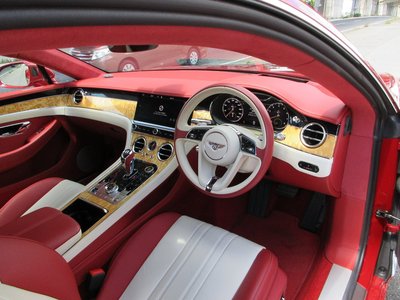صورة 12 لـ 2019 Bentley CONTINENTAL