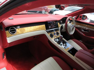 صورة 13 لـ 2019 Bentley CONTINENTAL