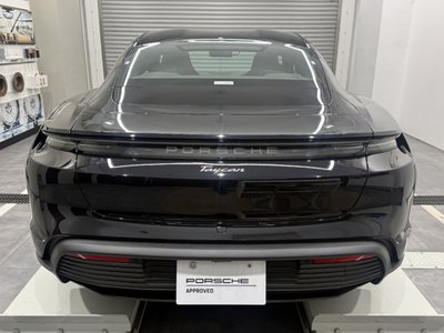 2025 Porsche TAYCAN photo 4