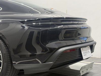 2025 Porsche TAYCAN photo 5