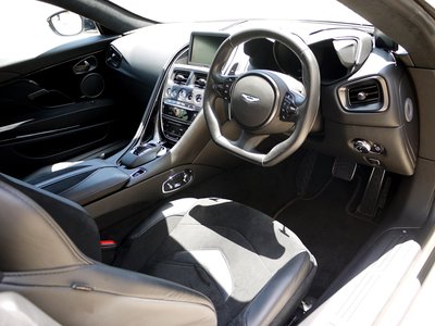 صورة 7 لـ 2020 Aston Martin DBS SUPERLEGGERA