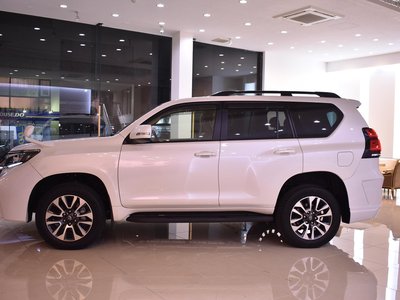 صورة 45 لـ 2023 Toyota LAND CRUISER PRADO