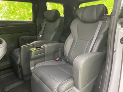 صورة 8 لـ 2025 Toyota ALPHARD