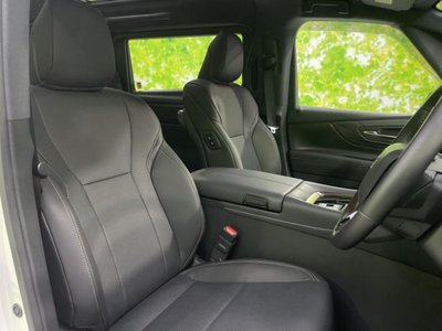 صورة 4 لـ 2025 Toyota ALPHARD