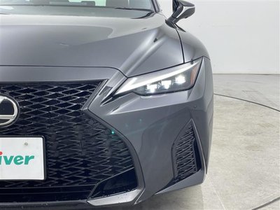 2023 Lexus IS thumbnail 38