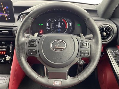 2023 Lexus IS photo 14