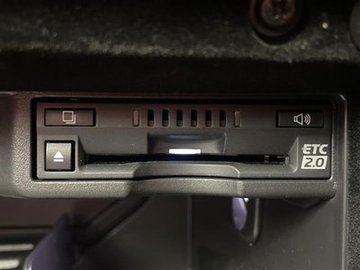 2023 Lexus IS thumbnail 31