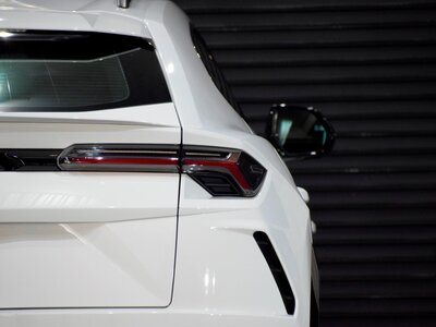 2019 Lamborghini URUS — фото 40