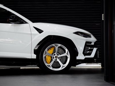 2019 Lamborghini URUS — фото 21