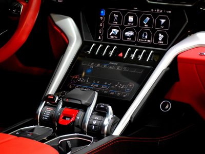 2019 Lamborghini URUS — фото 55