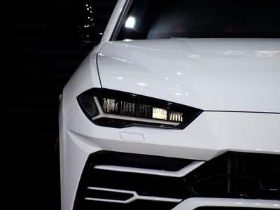 2019 Lamborghini URUS — фото 12
