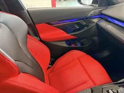 2025 BMW M5 TOURING photo 52