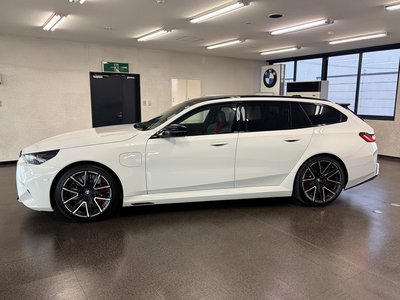 2025 BMW M5 TOURING photo 7
