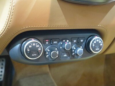 صورة 26 لـ 2010 Ferrari 458 ITALIA