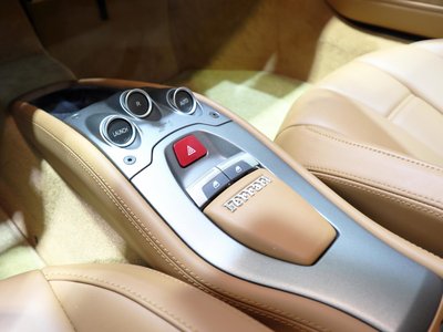 صورة 33 لـ 2010 Ferrari 458 ITALIA