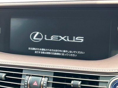 2018 Lexus LS photo 6