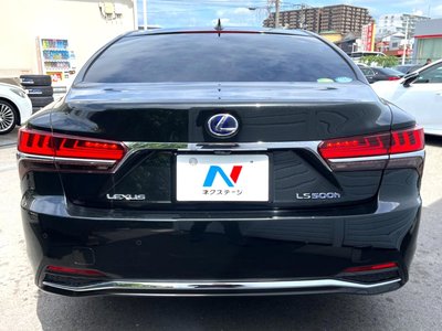 2018 Lexus LS photo 16