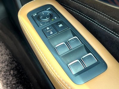 2018 Lexus LS thumbnail 48