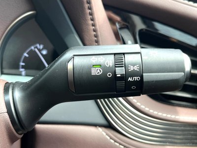 2018 Lexus LS thumbnail 57