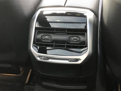 2024 BMW I7 thumbnail 55