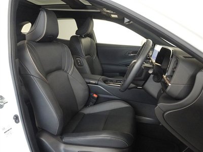 2024 Toyota CROWN SPORT photo 4