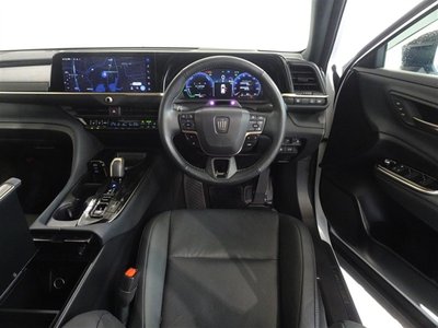 2024 Toyota CROWN SPORT photo 5