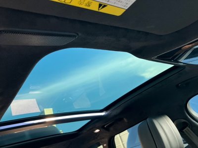 2025 LAND Rover RANGE ROVER VELAR thumbnail 43