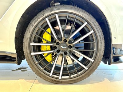 صورة 13 لـ 2023 Aston Martin DBX