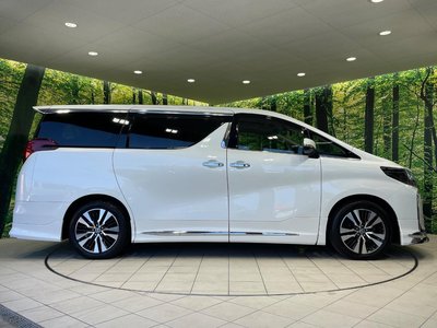 صورة 67 لـ 2023 Toyota ALPHARD