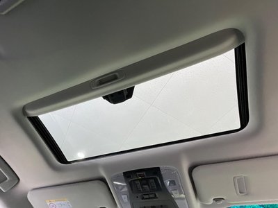 صورة 39 لـ 2023 Toyota ALPHARD