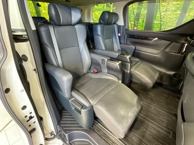 صورة 8 لـ 2023 Toyota ALPHARD