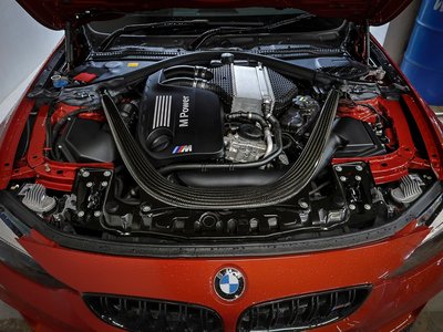 2017 BMW M4 COUPE photo 4