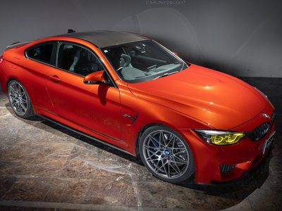 2017 BMW M4 COUPE photo 2