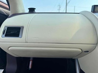 2015 Aston Martin RAPIDE — миниатюра 27