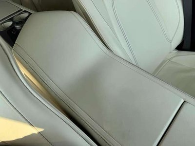 2015 Aston Martin RAPIDE — миниатюра 24