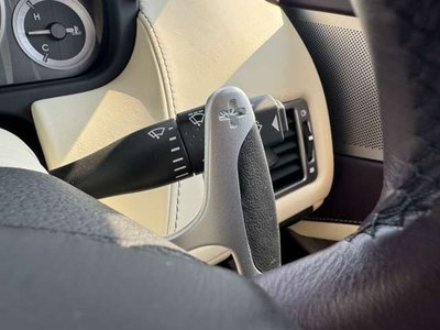 2015 Aston Martin RAPIDE — миниатюра 9